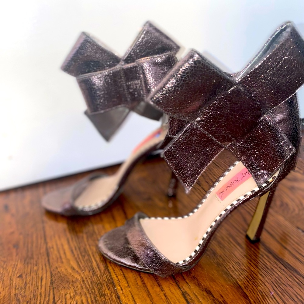Bow Betsy Johnson Heels